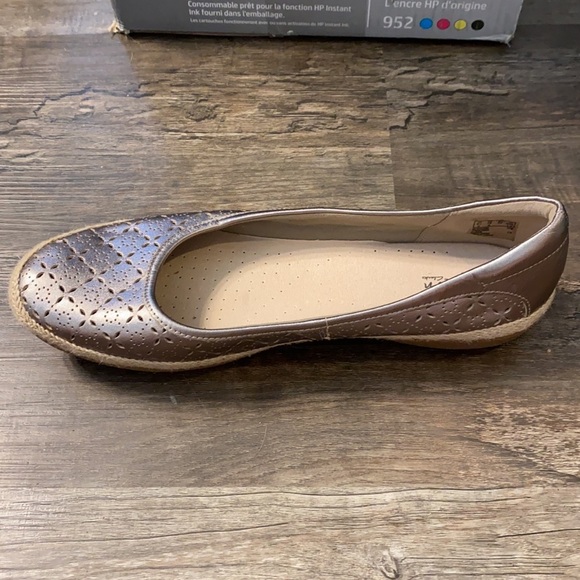 FINAL PRICE Cute Collection by Clark’s Women’s Slip On Shoes - Picture 8 of 9